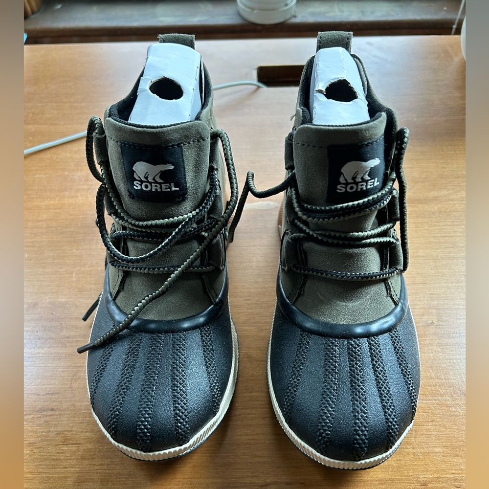 New SOREL Out n About III Classic